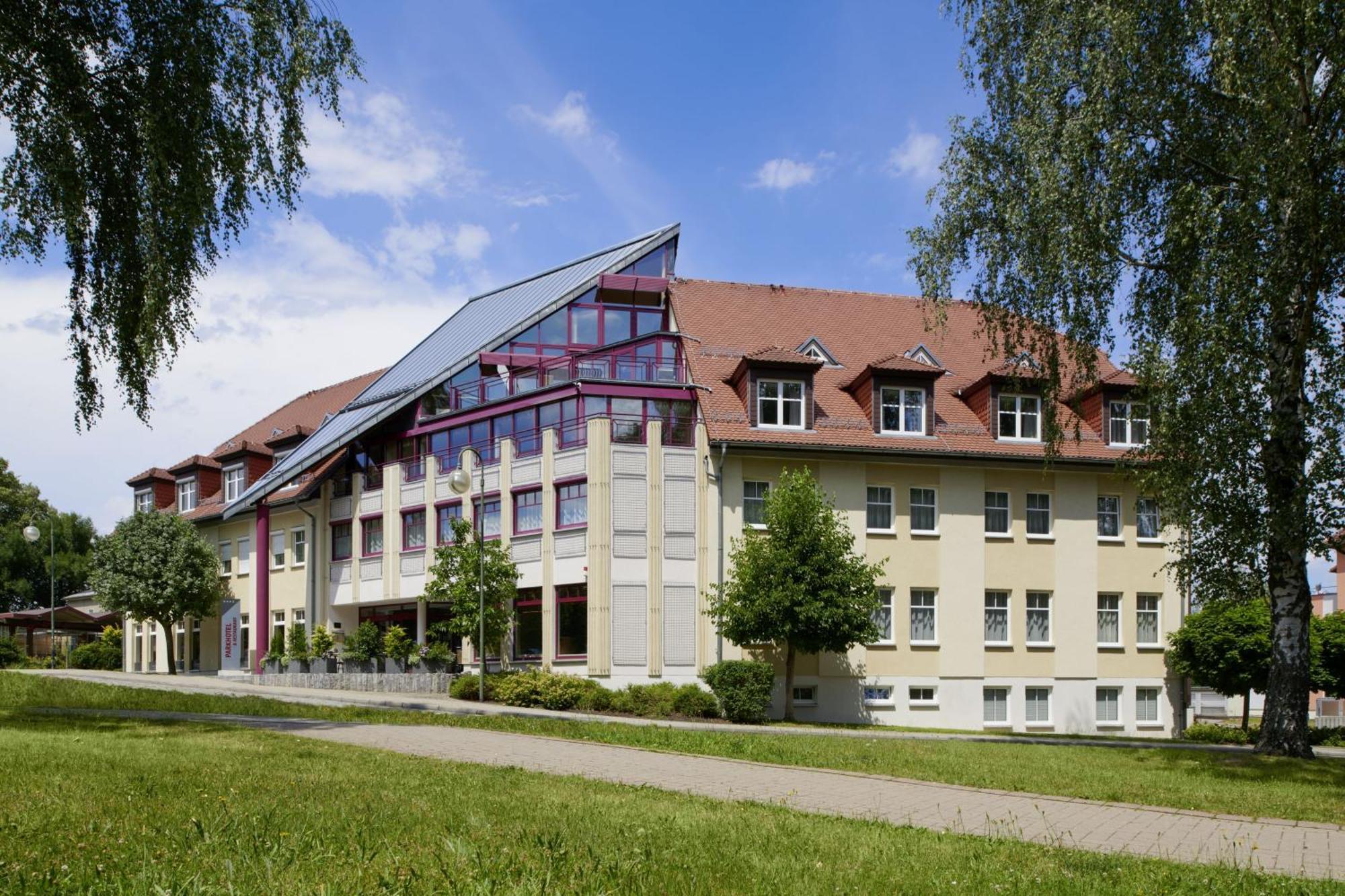 Parkhotel Neustadt นอยชตัดท์ อิน ซัคเซิน ภายนอก รูปภาพ