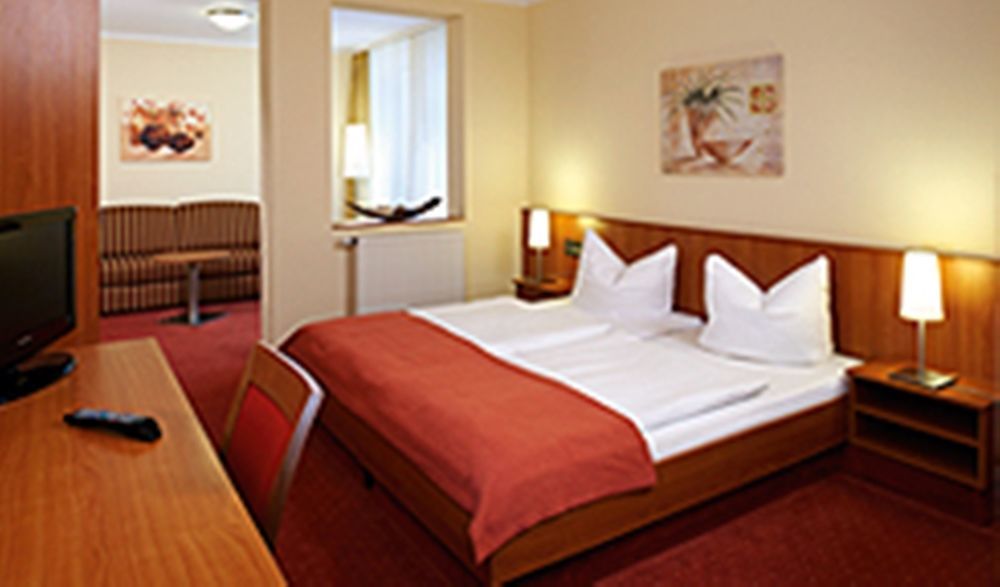 Parkhotel Neustadt นอยชตัดท์ อิน ซัคเซิน ภายนอก รูปภาพ