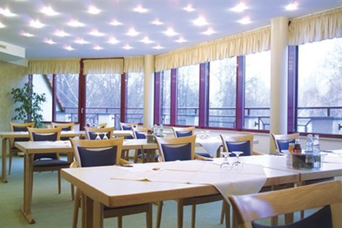Parkhotel Neustadt นอยชตัดท์ อิน ซัคเซิน ภายนอก รูปภาพ
